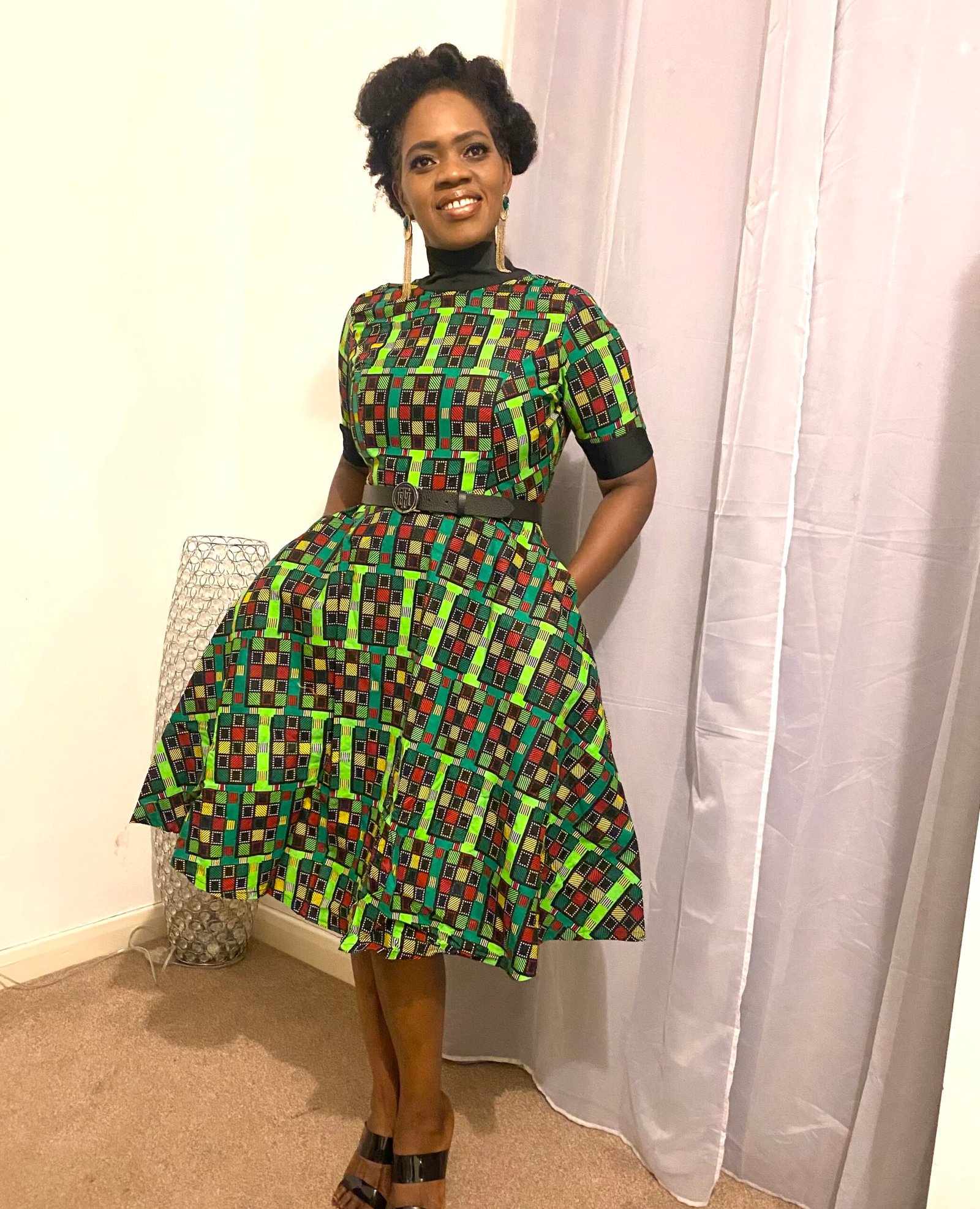 Low waist ripped jeans - Image 3